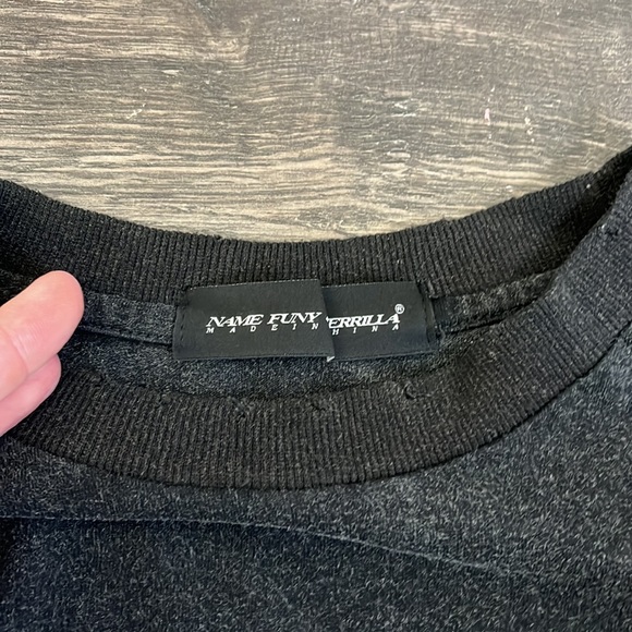 BLACK Graphic T - Picture 3 of 3